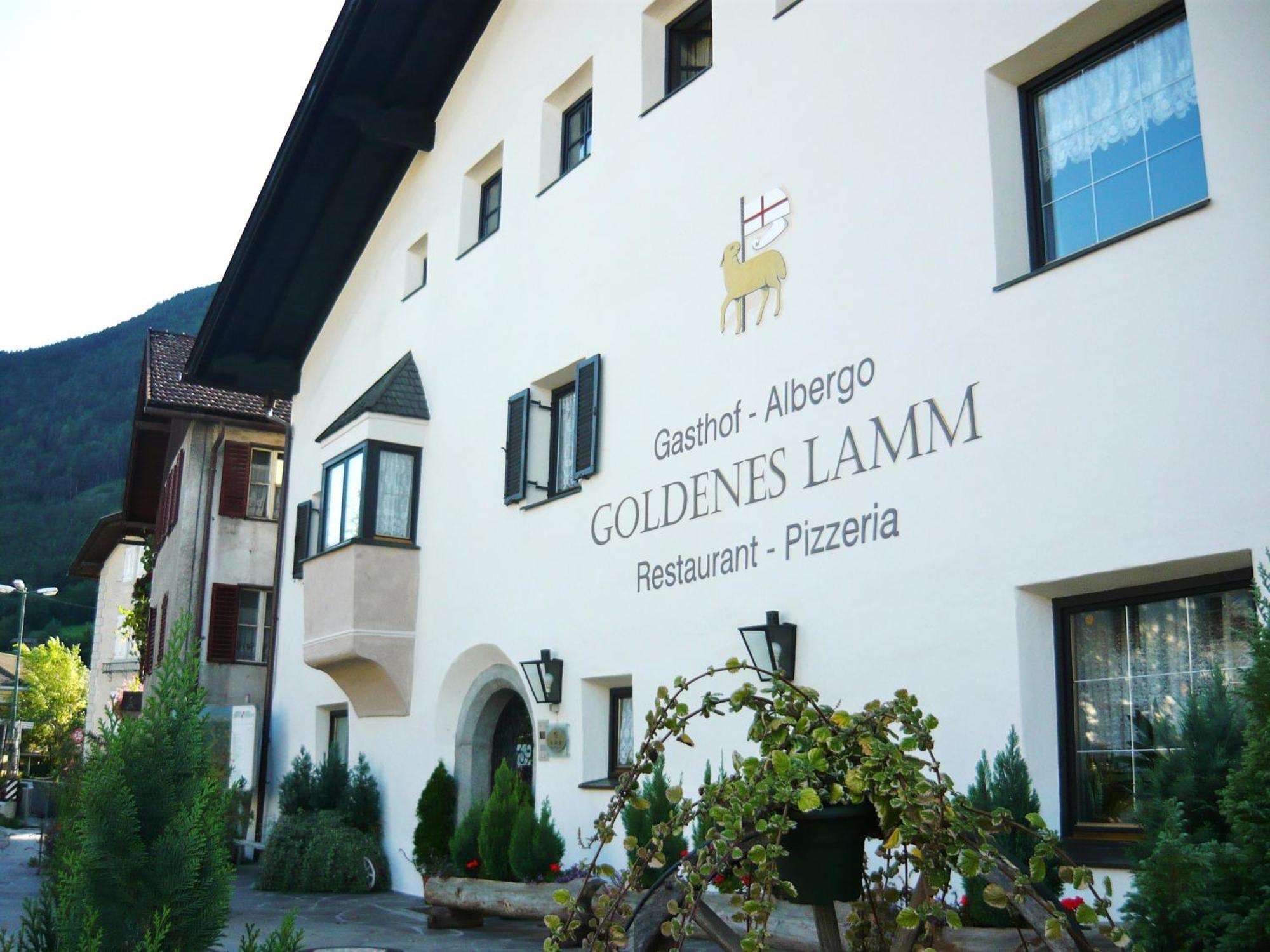 Hotel Gasthof Goldenes Lamm Vahrn Exterior foto