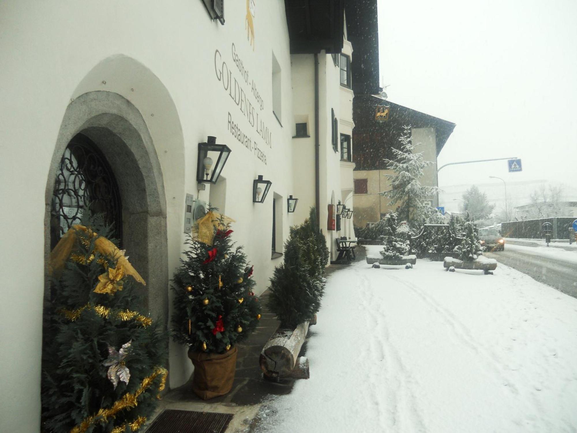 Hotel Gasthof Goldenes Lamm Vahrn Exterior foto