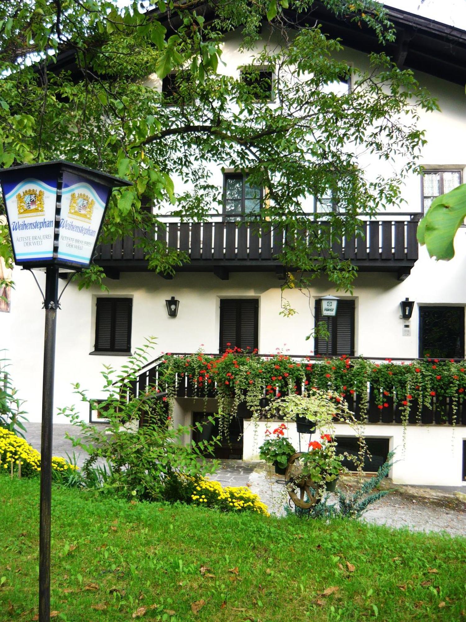 Hotel Gasthof Goldenes Lamm Vahrn Exterior foto